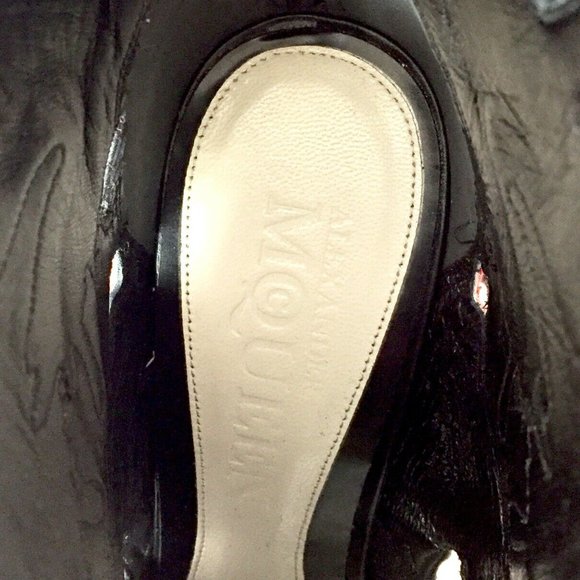 Alexander McQueen Lotus Flower Appliqué Peep- Toe Bootie Leather Red Black 41 - Picture 7 of 9